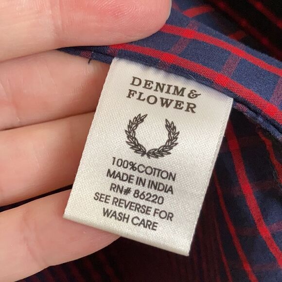 Denim & Flower Slim Fit Buttondown Shirt - Picture 6 of 8